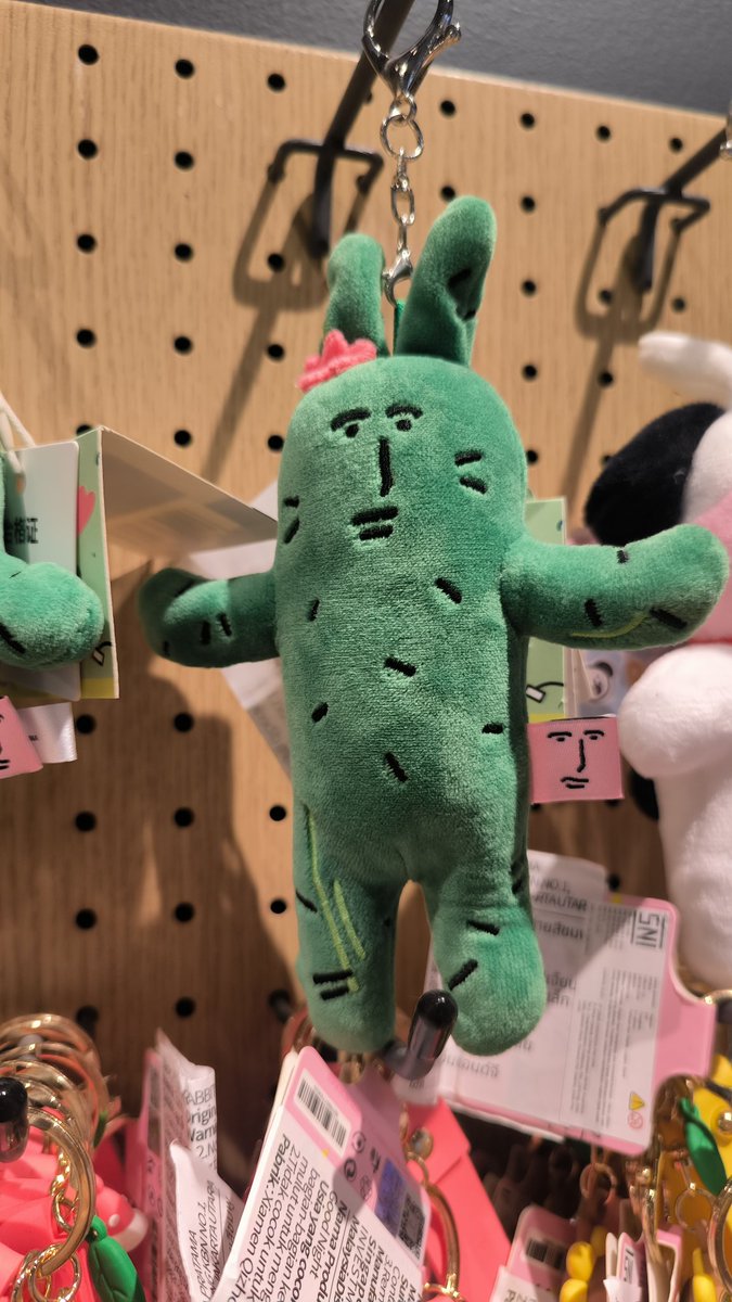 Ah mungkin hanya perasaanku saja..