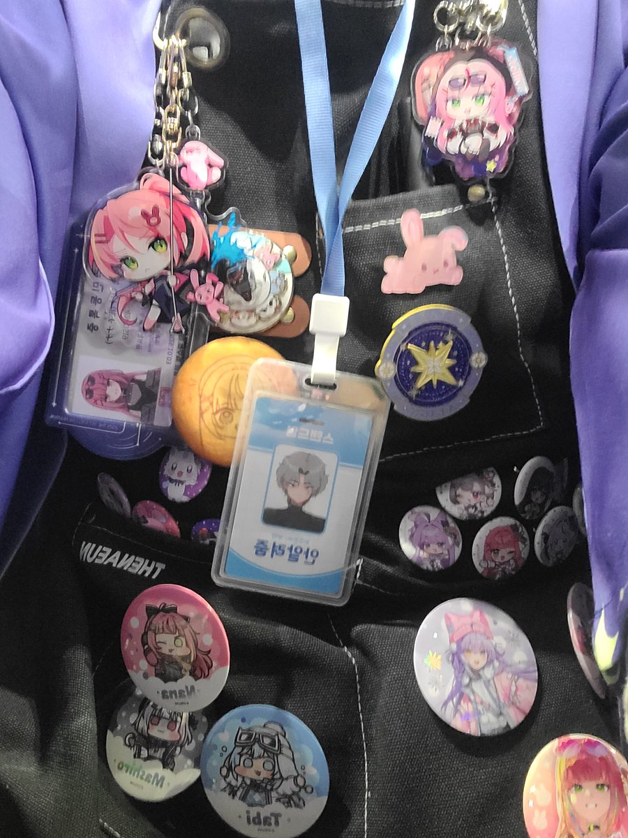 오늘도 화려한 앞치마를 입고 왔습니다 :)

#스텔라이브 #일페