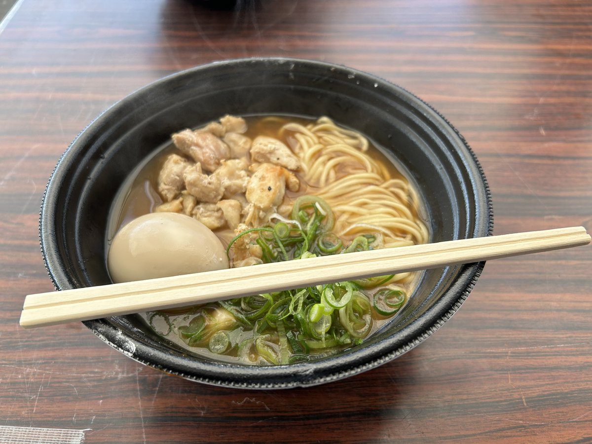 tenchobit's tweet photo. 西方面の友達と奈良でサッカー観ます。 https://t.co/M3eb0HqTz5