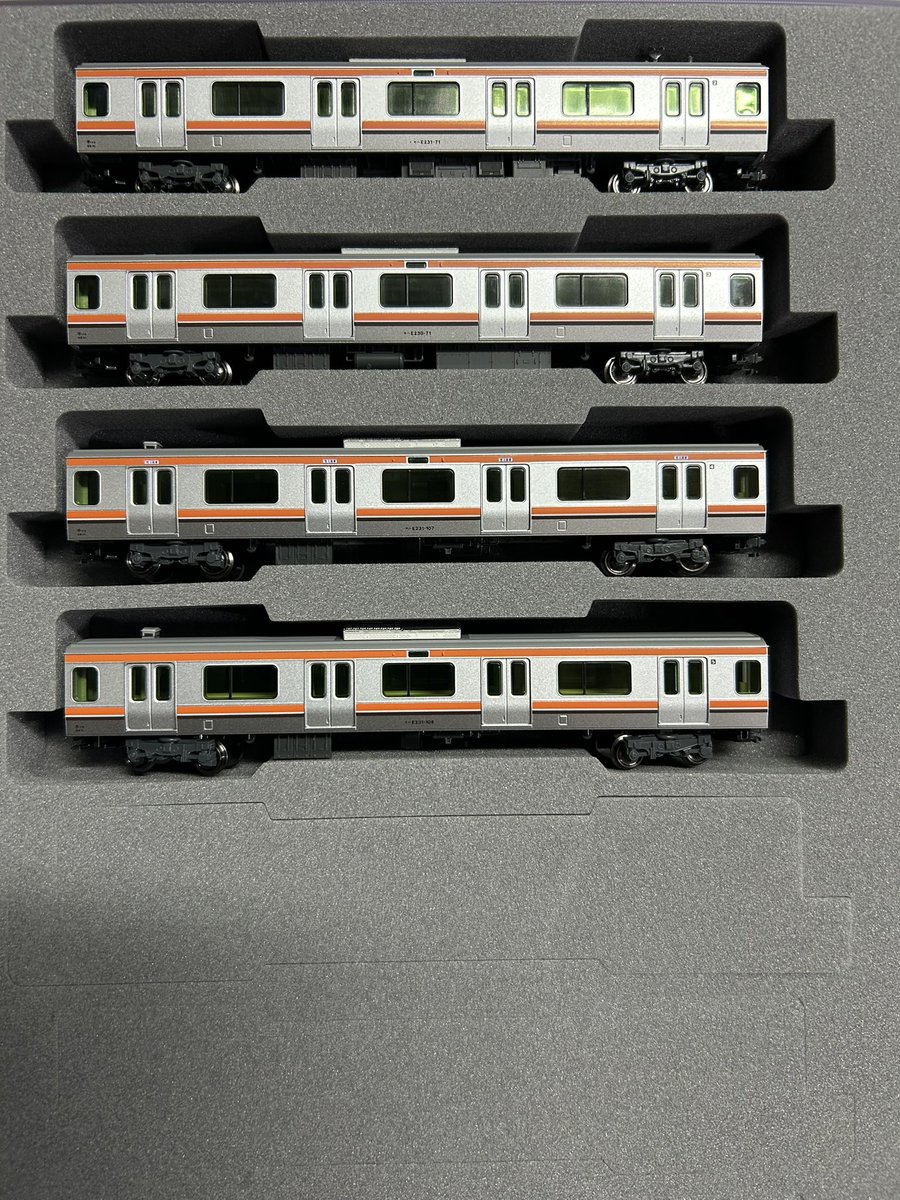 KATO 品番10-2140/10-2141 E231系0番台「武蔵野線」 基本4両セット