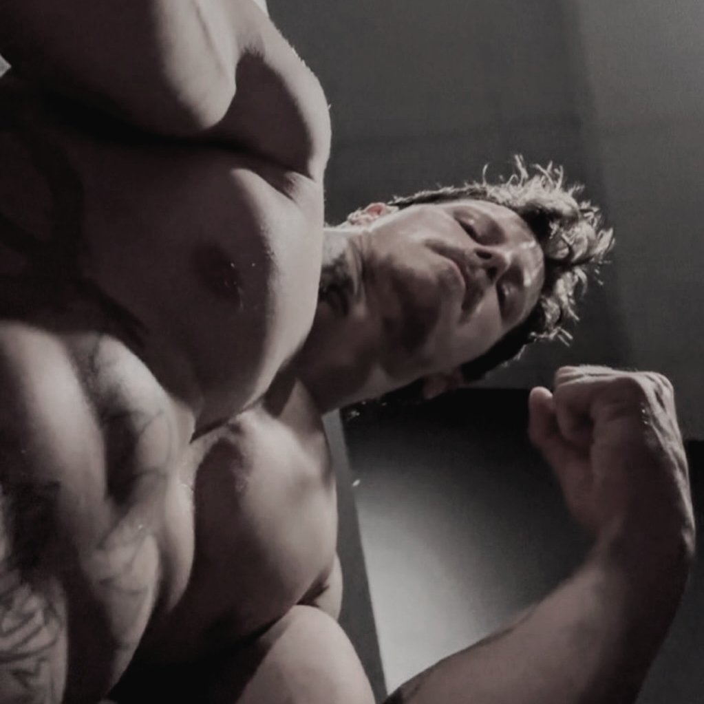 𝐓𝐇𝐄 𝐊𝐑𝐀𝐖𝐈𝐄𝐓𝐙'𝐬 𝐁𝐔𝐋𝐋.── tweet media