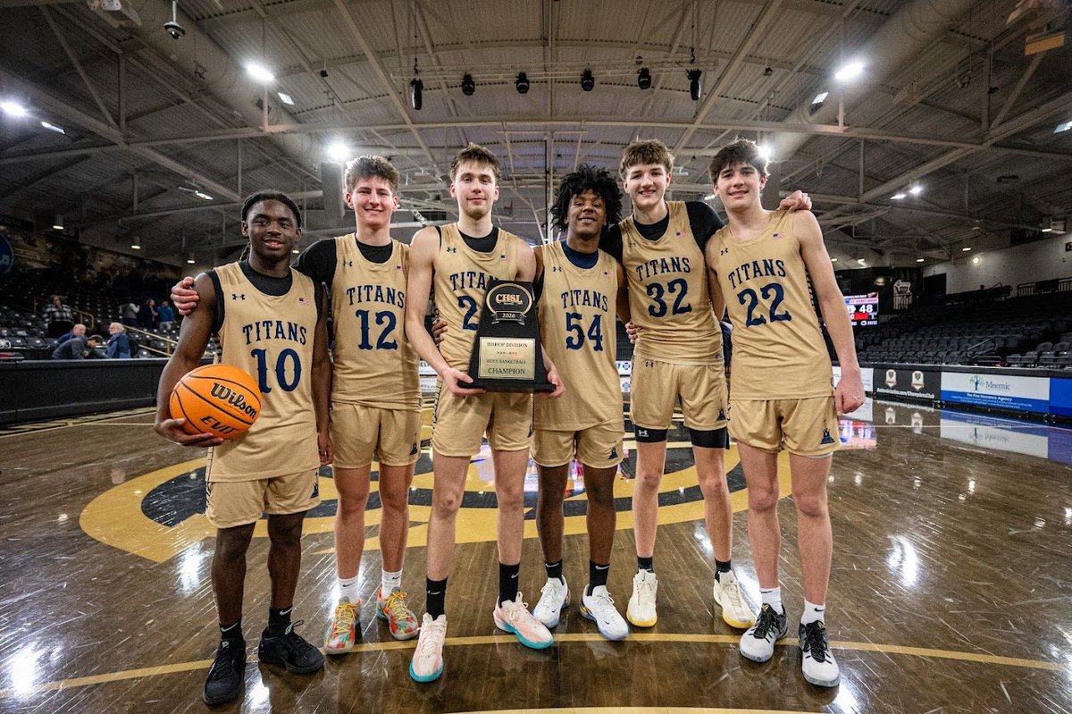 sjj_basketball's tweet image. Senior Night win over St. Ed’s 68-57!

Race Kowalczyk ‘26 • 19 points. 
Coy Hamic ‘26 • 18 points &amp;amp; 10 rebounds
Jack Goodnough ‘26 • 8 pts, 9 rebs
Parker Theobalds ‘27 • 12 points
Ethan James ‘27 • 9 pts, 9 rebs, 5 assists

SJJ move to 17-5. 

Go Titans! 🏀

#OneMore