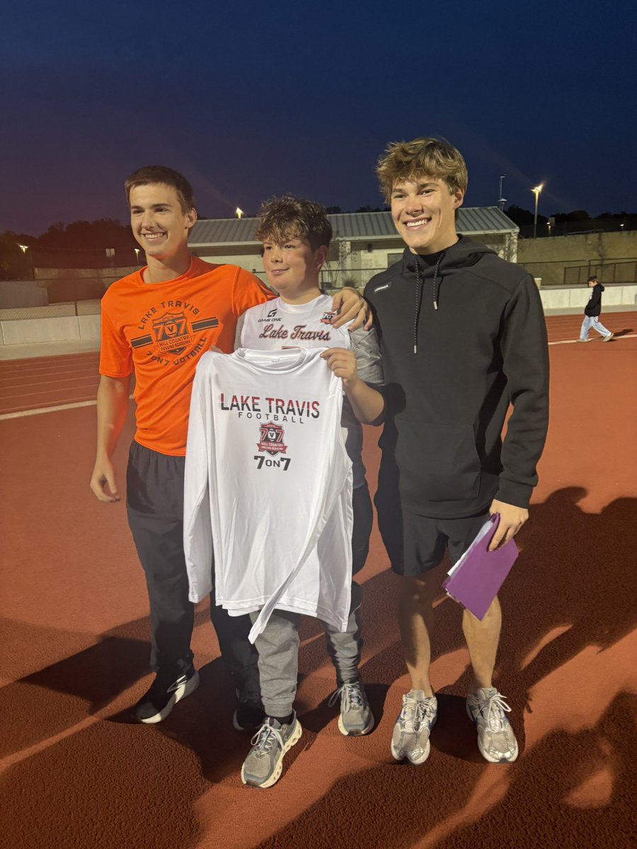 Our boy Noah earned top performer tonight, did his job on both sides of the ball! <a href="/CoachHankCarter/">Hank Carter</a> <a href="/HCPA20/">Hill Country Passing Academy</a> <a href="/CoachRJGomez/">R.J. Gomez</a>