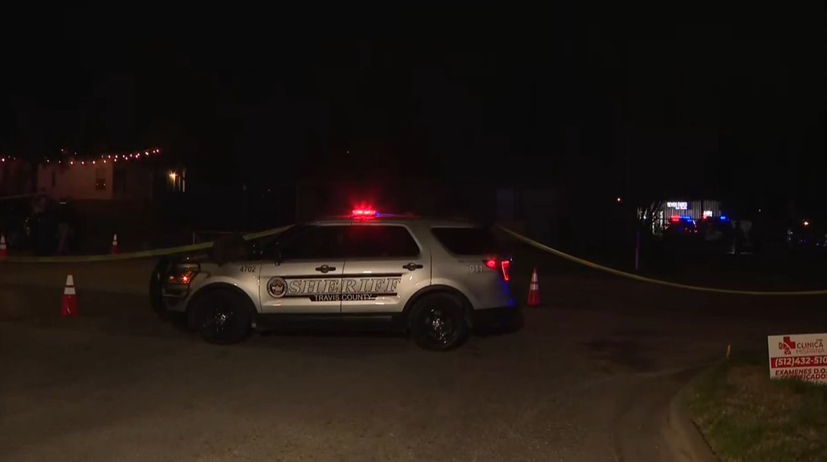 cbsaustin's tweet photo. #UDPATE: The Travis County Sheriff’s Office is investigating a deadly shooting at a Northeast Austin barber shop involving an off-duty Austin police officer Friday night.
READ MORE: https://t.co/InxNEhFtIz https://t.co/bOuJ5WVtJf