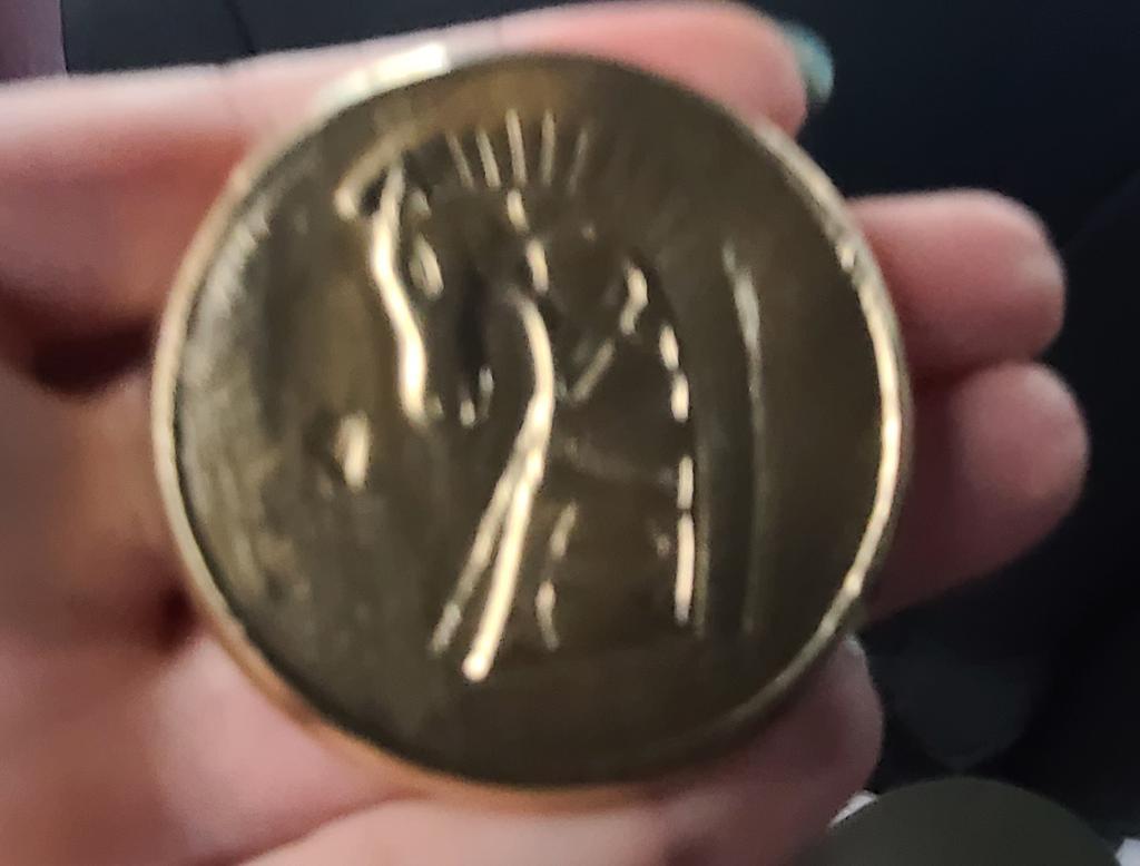 Random Art Drops tweet media