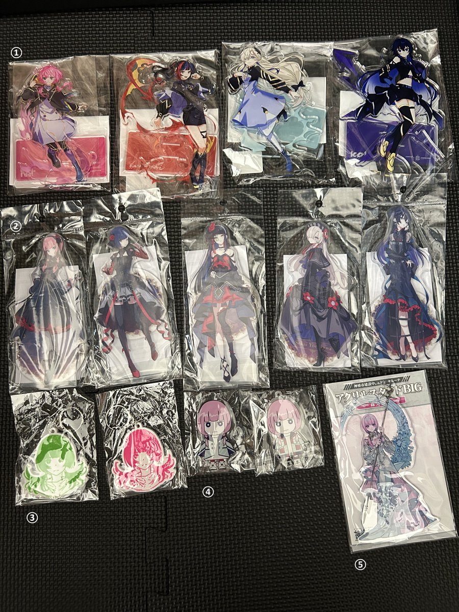 飾りきれない等の理由でグッズ整理売ります！ 2/28か3/1のライブ時にお