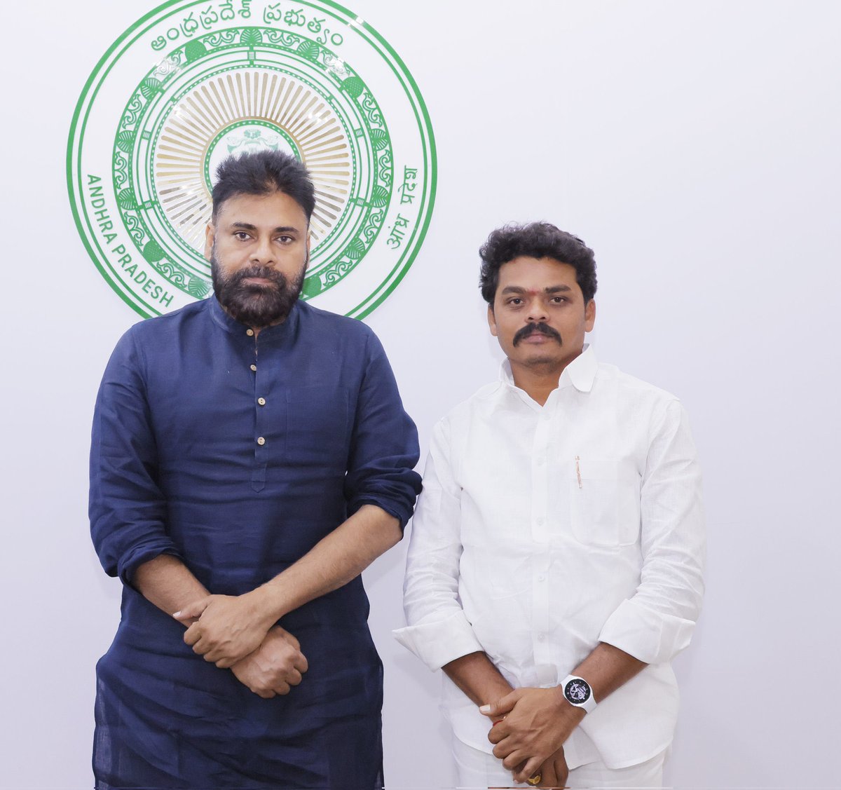 పోలవరం నియోజకవర్గంలో అభివృద్ధి జోరు – ఎమ్మెల్యే <a href="/chirri_balaraju/">Chirri Balaraju</a> నాయకత్వంలో రోడ్లకు మహర్దశ !! 

దశాబ్దాలుగా ఎదురు చూసిన అభివృద్ధి కేవలం రెండు ఏళ్లలోనే సాకారం !!

పూర్తైన ప్రధాన రహదారులు : 

ములగలంపల్లి - జొన్నవారిగూడెం ₹5.38 కోట్లు
బుట్టాయగూడెం-జంగారెడ్డిగూడెం ₹4.50 కోట్లు