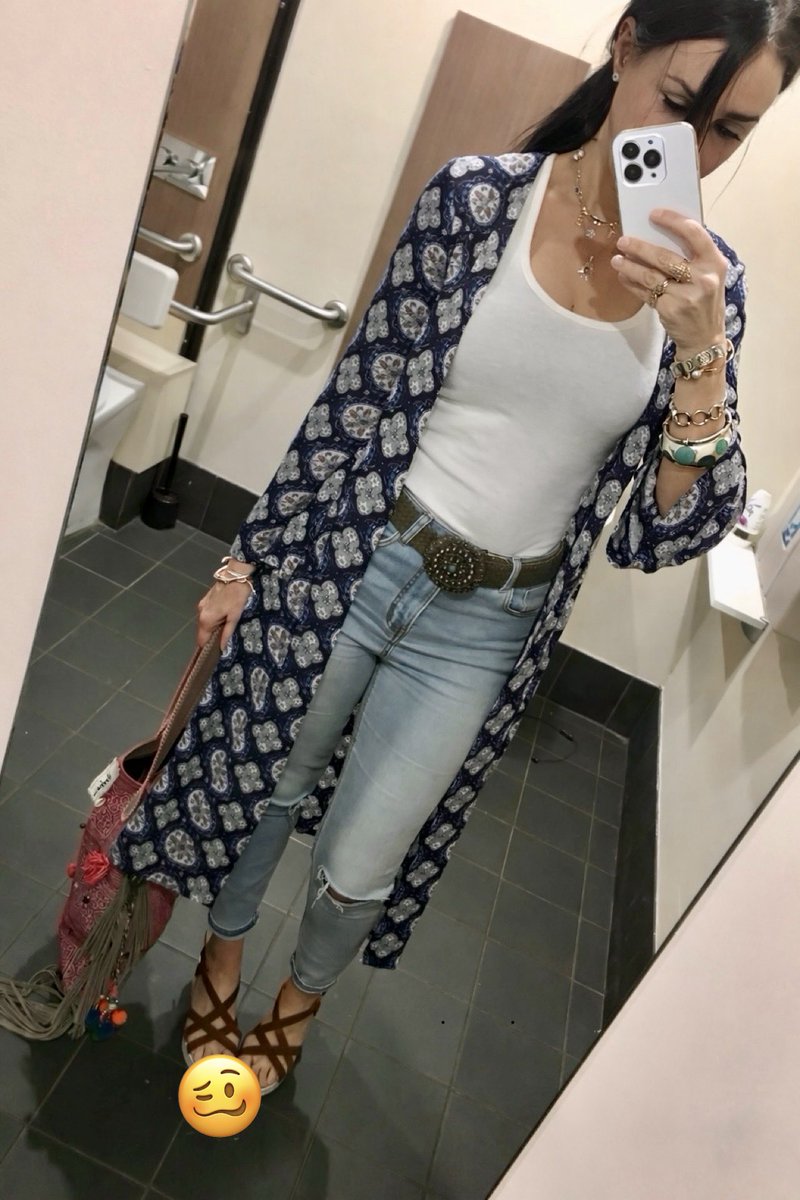 tatvonb's tweet photo. What’s happening? I’m out and about🥰Dancer toes in hiding 🤓🥺
have a great day world 🫶#MentalHealthMatters #WeekendVibes #shop #instagramfilter https://t.co/TXCtuw2l28