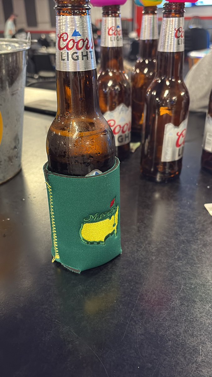 DoesBeers's tweet photo. Beer #39 on X. Bowling Alley beers! https://t.co/dzGH3Xfbp5