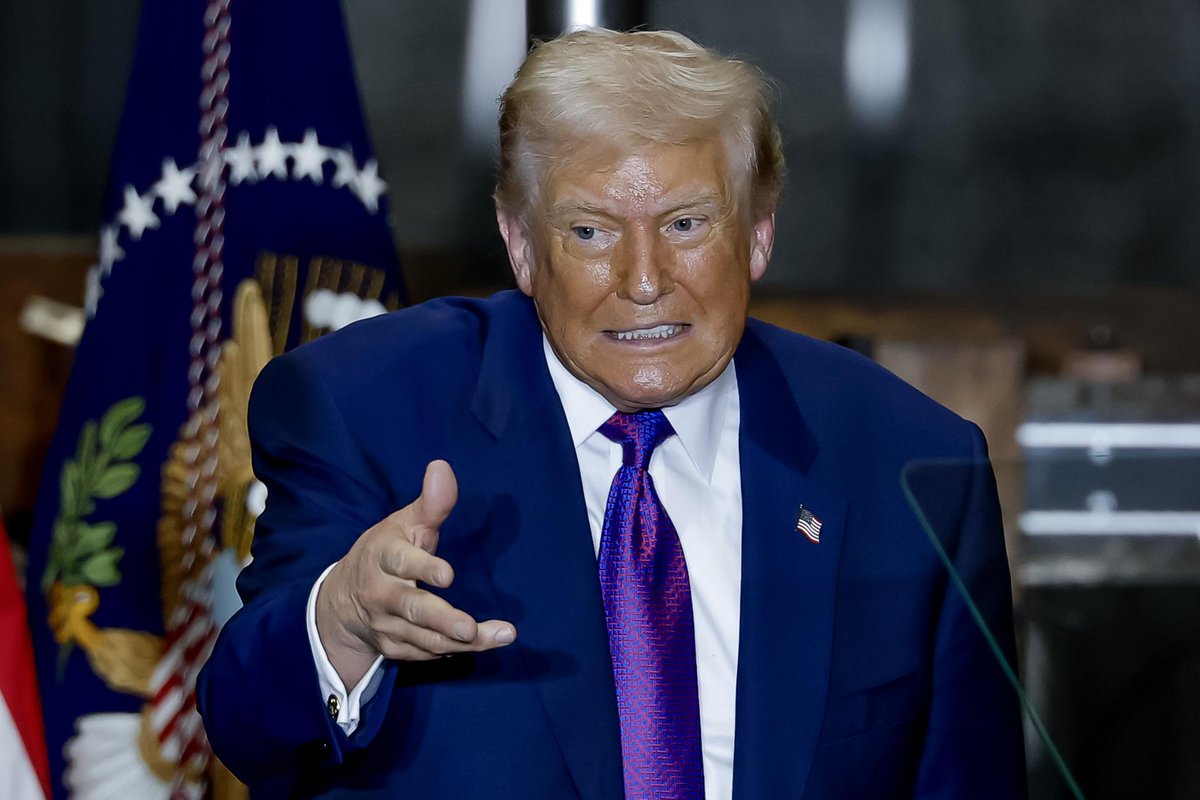 Punto4T's tweet image. 🔴La Corte Suprema de Estados Unidos frenó a Donald Trump al determinar que se excedió en el uso de poderes de emergencia para imponer aranceles, en un fallo 6-3 que golpea su política comercial.

#CorteSuprema #DonaldTrump #Aranceles #EEUU #PolíticaComercial