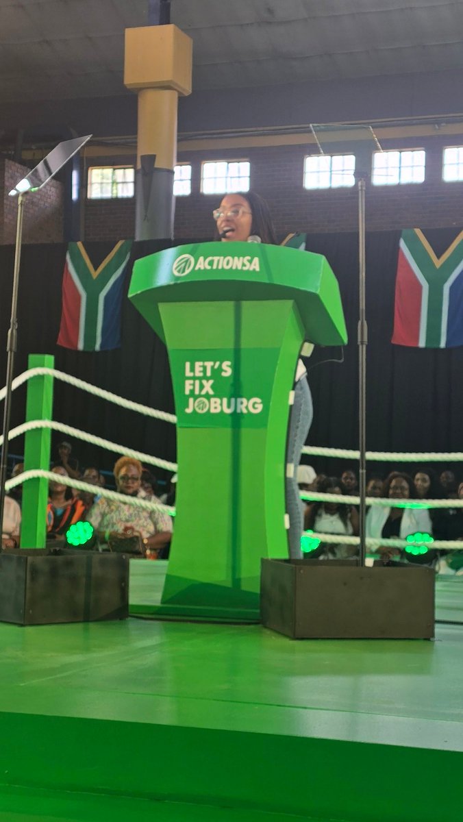 She is here, guys! 

🇿🇦🇿🇦🇿🇦🇿🇦🇿🇦