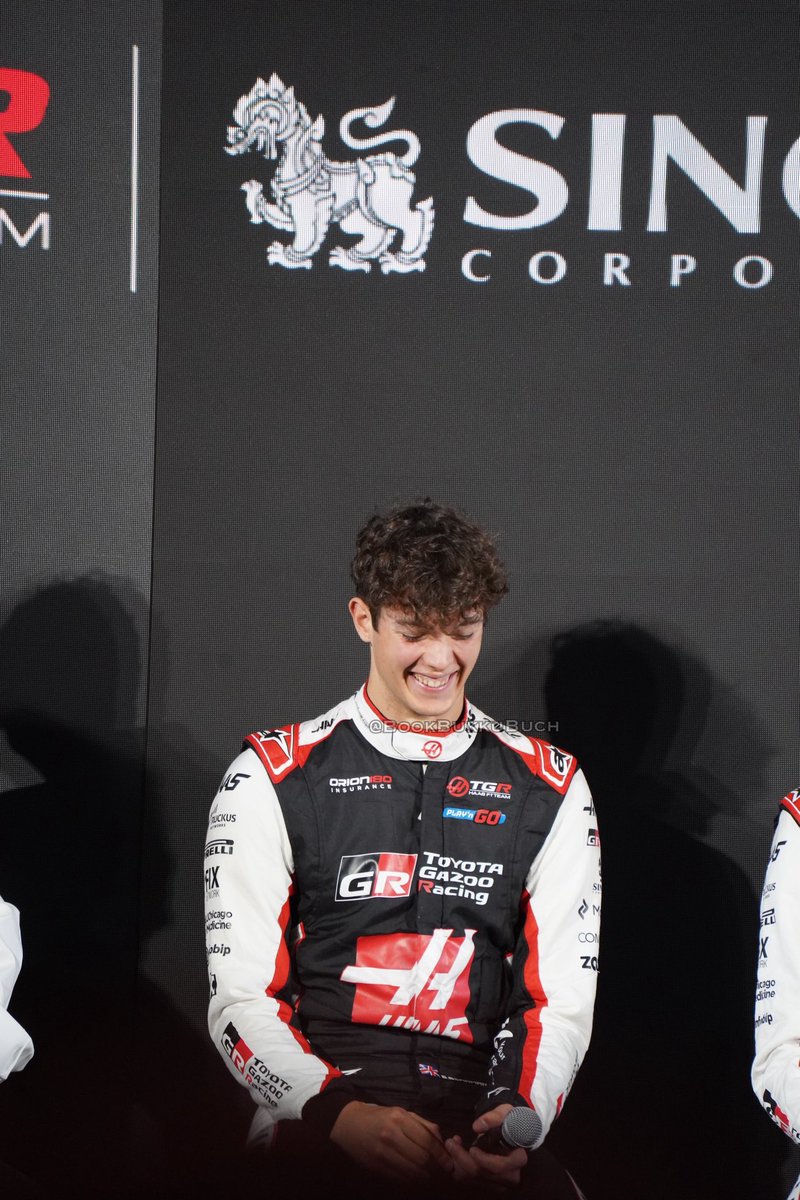 BookBukkuBuch's tweet photo. Ollie Bearman in Bangkok 
โดนตกเรียบร้อย

#SinghaCorporation #TGRHaasF1 #F12026 #GlobalSportsPartnership #SinghaF1 https://t.co/xrLmvyJGo3