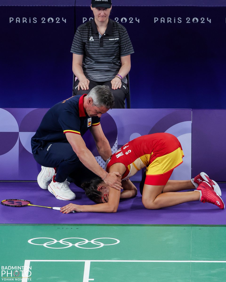 OmaGillClark's tweet photo. “I can because I think I can”. Carolina Marin’s mantra, exemplifying her unwavering belief that her dreams could become reality.

But a dream without a plan is just a fantasy. Champions therefore need more than just self-belief, they also need to believe in the plan, the process, and the coach. But that’s not easy when you come from a country which has virtually no history of previous success in your sport.

Carolina left home at 14 to live and train in Madrid putting all her trust and belief in coach Fernando Rivas, who with innovative ideas based on his scientific background, masterminded an astonishing success story.

Olympic, World and European Championship Gold medals were already achieved when in 2019 Carolina ruptured the Anterior Cruciate Ligament (ACL) in her right knee.

The plan and belief in the process of recovery was just as steadfast and precise. But in the build-up to the Tokyo Games, she ruptured the ACL in her left knee. Still with undiminished belief she yet again fought back from surgery to once again become one of the main contenders for the major titles.

There’s no doubt sport is a glorious and wonderful thing, but it can also be oh so cruel.

After twice fighting back from catastrophic injuries to both knees, in the semifinal of the #Paris2024 Games, while seemingly cruising to a second Olympic final, and in an unbearably cruel twist of fate, she once again ruptured her right ACL.

After recently undergoing yet more knee surgery, Carolina has said her aim now is to prioritise health over goals, so that for the first time in years she can live without pain. A simple and very human aspiration, but I suspect that subtle shift in priority changes everything, as success is dependent on the burning desire to achieve specific goals.

Whilst her accentuated verbal celebrations and total self-belief (which some perceived as arrogance) meant she didn’t always endear herself to some of the #badminton fans, no one can argue that her extraordinary resilience and outstanding achievements should be acknowledged and applauded.

Against all the odds, Carolina Marin’s whole career has embodied the astonishing power of belief.

📷@badmintonphoto