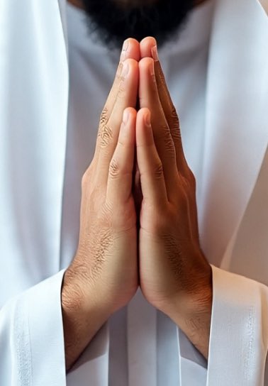 fatima_bocoum's tweet photo. IL a fait de la terre, ta demeure et du ciel, ton toit, décoré d’étoiles qui scintillent sur ta tête. IL t’a donné des bestiaux pour en manger et des vaisseaux pour te déplacer. IL t’a envoyé l’Annonciateur qui est aussi l’Avertisseur. Repents toi en ce mois. Reprends toi https://t.co/BYQy5MJijr