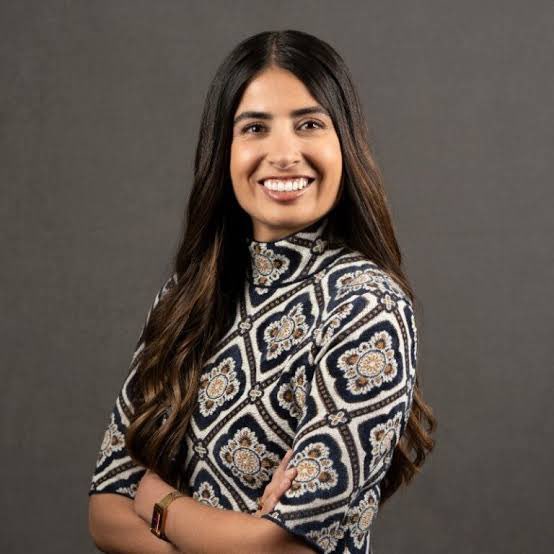 Asha Sharma, your latest female-to-fail idol at MS, has the same trouble looking directly at the camera as a three year old toddler.

Why is that? 🤔