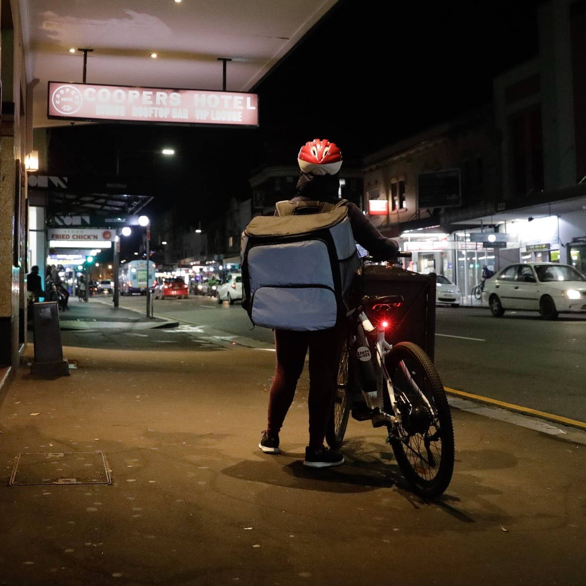 हामी त घरको चुल्हो बाल्ने बिधार्थी पर्यौँ त्यसैले देश छाड्नुपर्यो।पार्टीका लागि राँको बाल्ने बिधार्थीहरु अझै नेपालमै छन्।