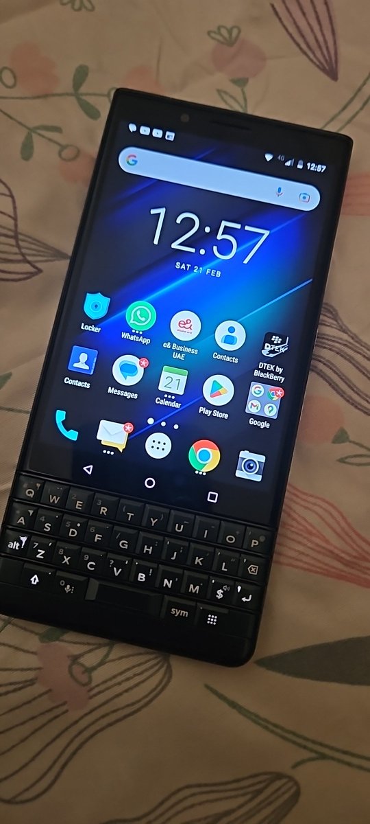 NameIsKavi's tweet photo. @kushika_twt Still using ❤️ #Blackberry https://t.co/0oLLiPi6Rr