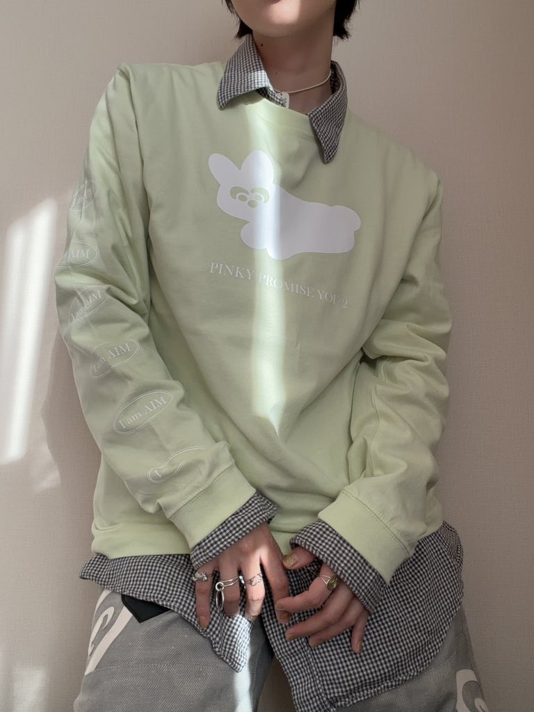 aimyonGtter's tweet image. グッズ第二弾 です 🍙🐰🍙

スケジュール帳(シール付き)
指輪・ロンT・バンダナ 🪽

バンダナ分かりにくいので
インスタストーリー見てに 🍑