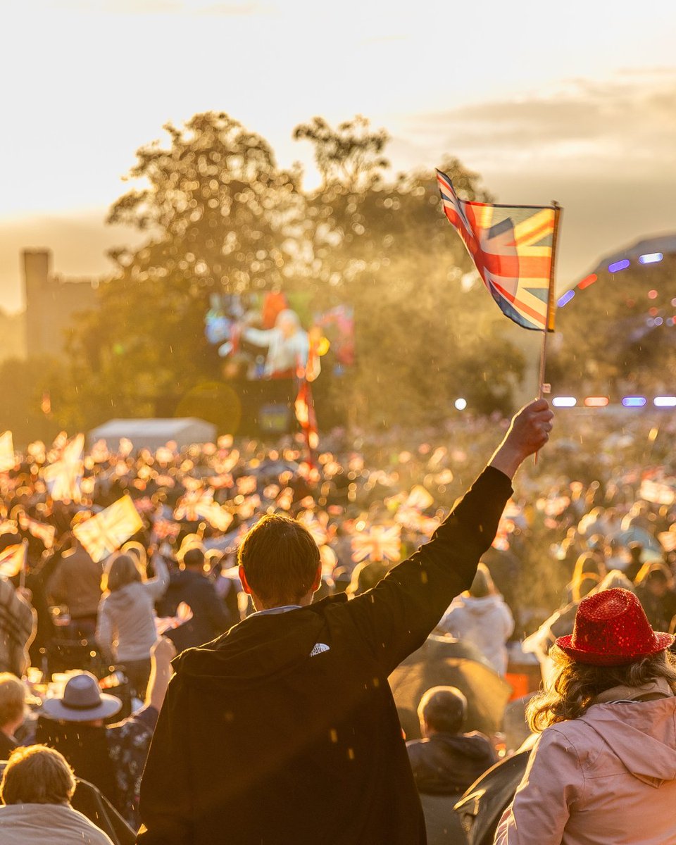 Leeds Castle Concert tweet media