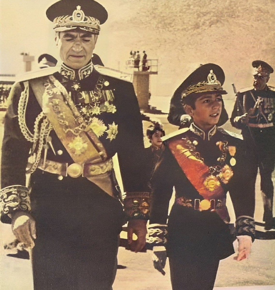 🇮🇷پسرشاه tweet media