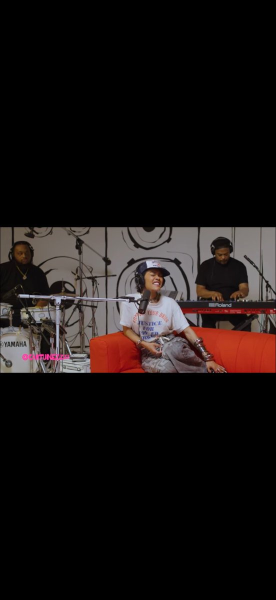 Okay hear me out 👀I see y’all been loving <a href="/cartunezzzz/">Cartunezzzz</a> jam sessions on YouTube 👀🎶 &amp; now it got me think’n.. What if we did a Pajamas &amp; Jam Session? Unplugged. Cozy.
Everybody gotta pull up in their favorite PJ’s lol 
live band, bean bags, big comfy sofas, good ass food, drinks