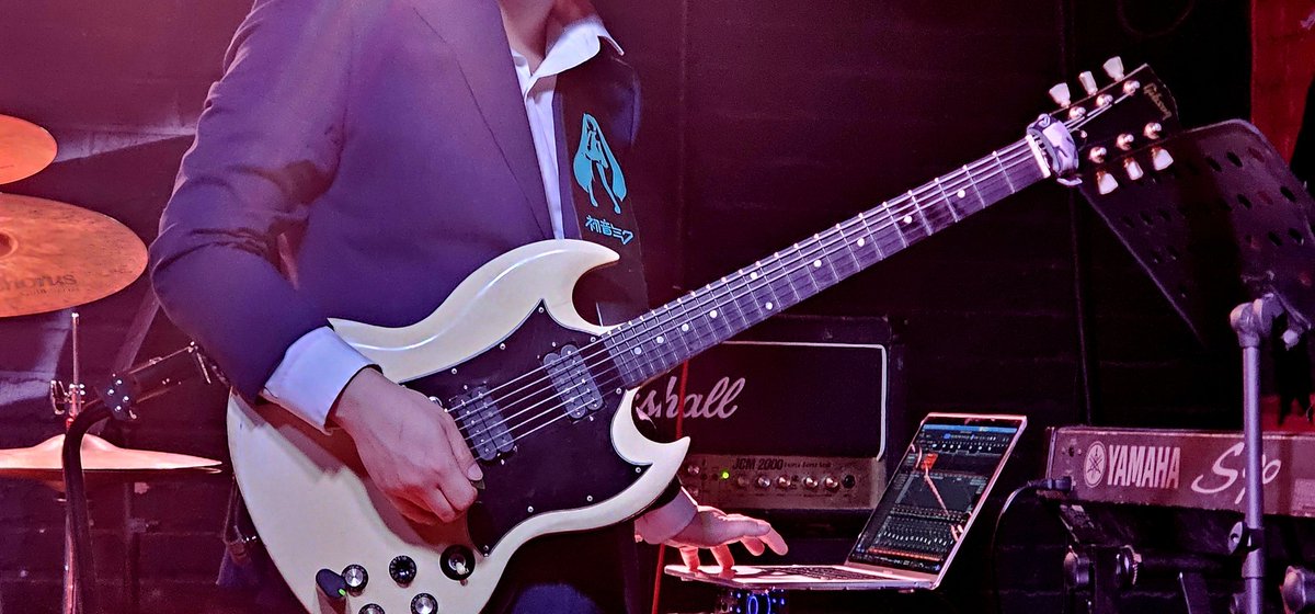 와! 나가토 기타!