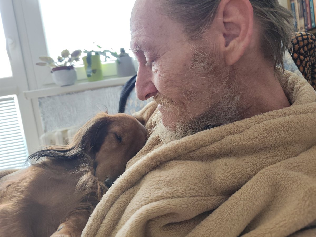 Ale, že by takto hľadel takto i na mňa, to nehrozí 🤣🤣🤣🤣