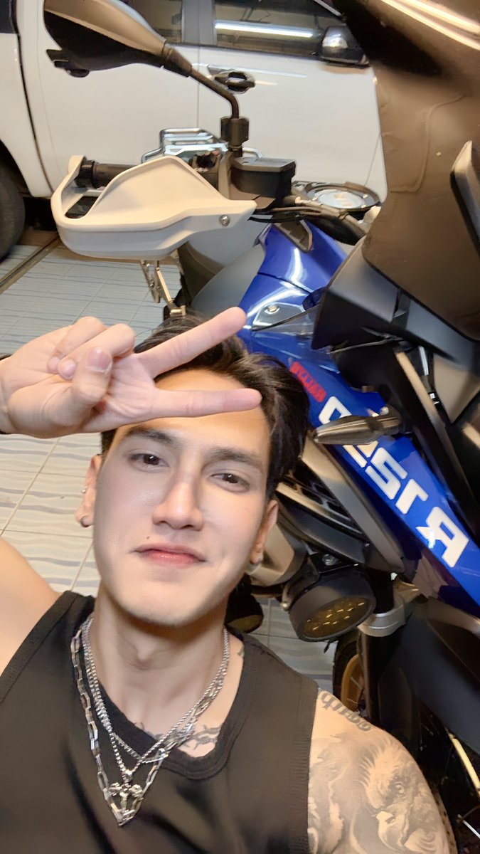 วันนี้ Reloved มี Special episode Otherwise,Us นะค้าบทุกโคนนน 
#บีอภิสิทธิ์ 
#beeapisit 
#RelovedTheSeries