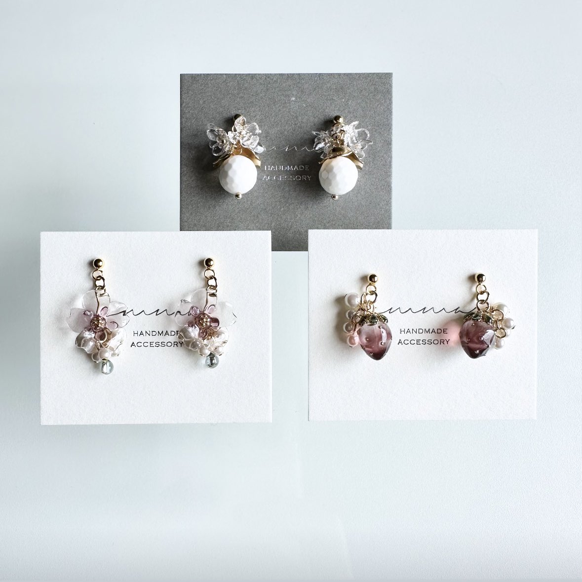 _emma_craft's tweet photo. 本日2/21(土)21:00〜
minneにて販売会を行います。
お得な新作3点セットもございますので、ぜひチェックしてみてください𖧷

#ハンドメイドアクセサリー #レジンアクセサリー #ハンドメイド #handmade https://t.co/KB0xQD9f9G