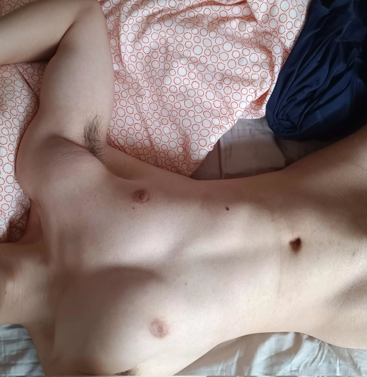 EroJustfor's tweet photo. No break for me, nor my morning wood
#BedAndBreakfast #hottie https://t.co/n6hU82un5J