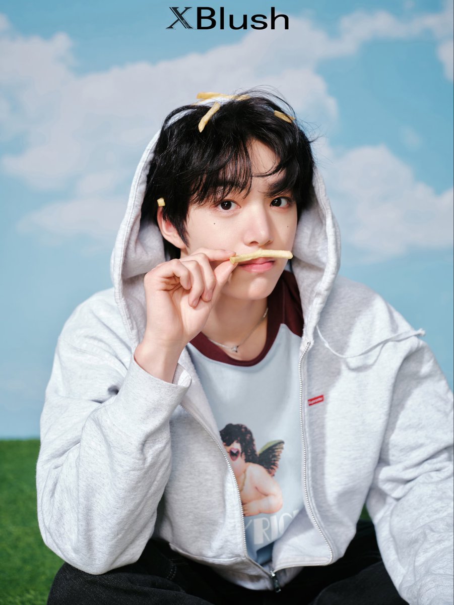 XBlush Magazine tweet media