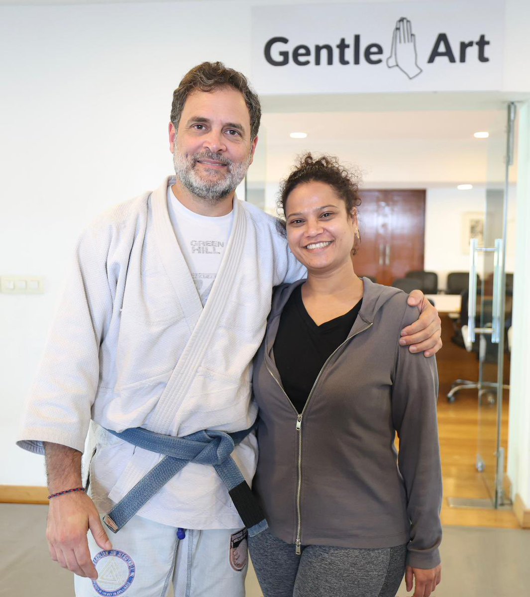 lenijadhav's tweet image. When inner shine reflects through smile. Inspired by LOP @RahulGandhi 's recent speech in the parliament, the analogy of Jiu-jitsu and politics. The 4-hour session flew in a jiffy, my personal take away set yourself free &amp;amp; dance. Thanks Prof @rajeevgowda &amp;amp; @srivatsayb #jiujitsu