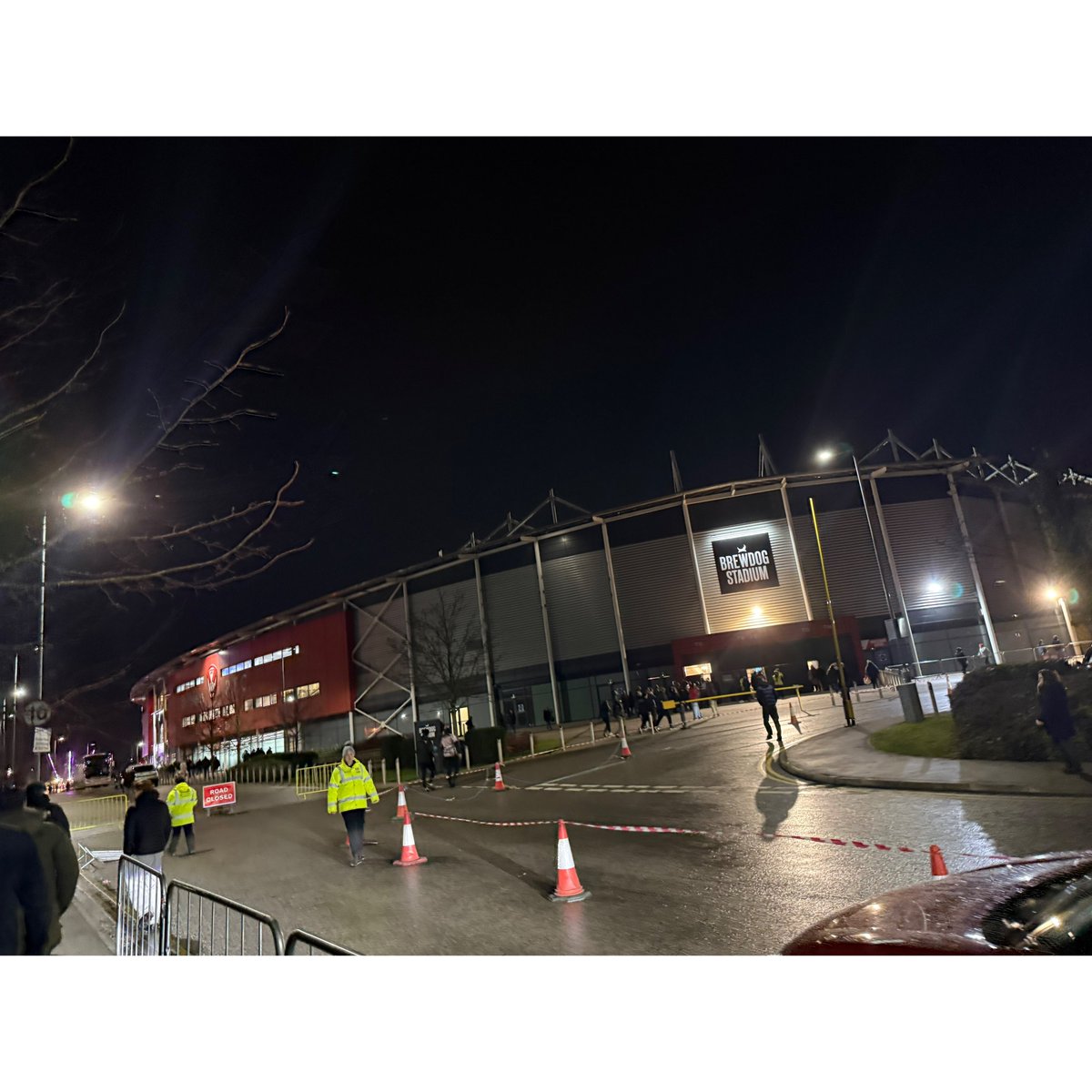 Red Vee Pins tweet media