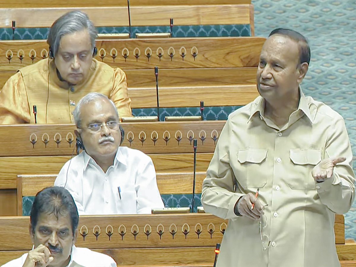 ani_digital's tweet image. DMK forms committee for seat-sharing talks ahead of TN Assembly polls, party treasurer TR Baalu to lead

Read @ANI Story | aninews.in/news/national/…

#DMK #panel #seatsharing #alliancetalks #TamilNaduAssemblyPolls #TRBaalu