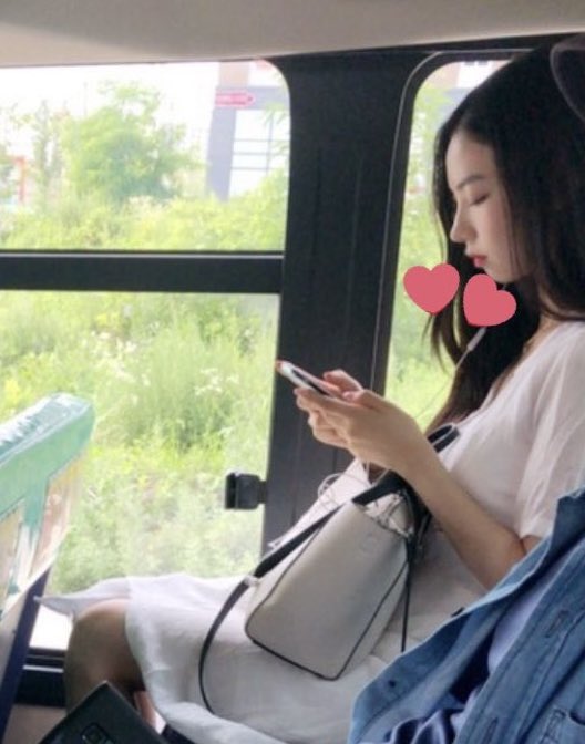 KARINA new pre-debut photo

the person who posted this said they took this 6 years ago bc of that inconsiderate man (he was sitting with his legs widely spread &amp; was taking a lot of space)
they just realized that the girl sitting at the end that was caught on camera was Karina