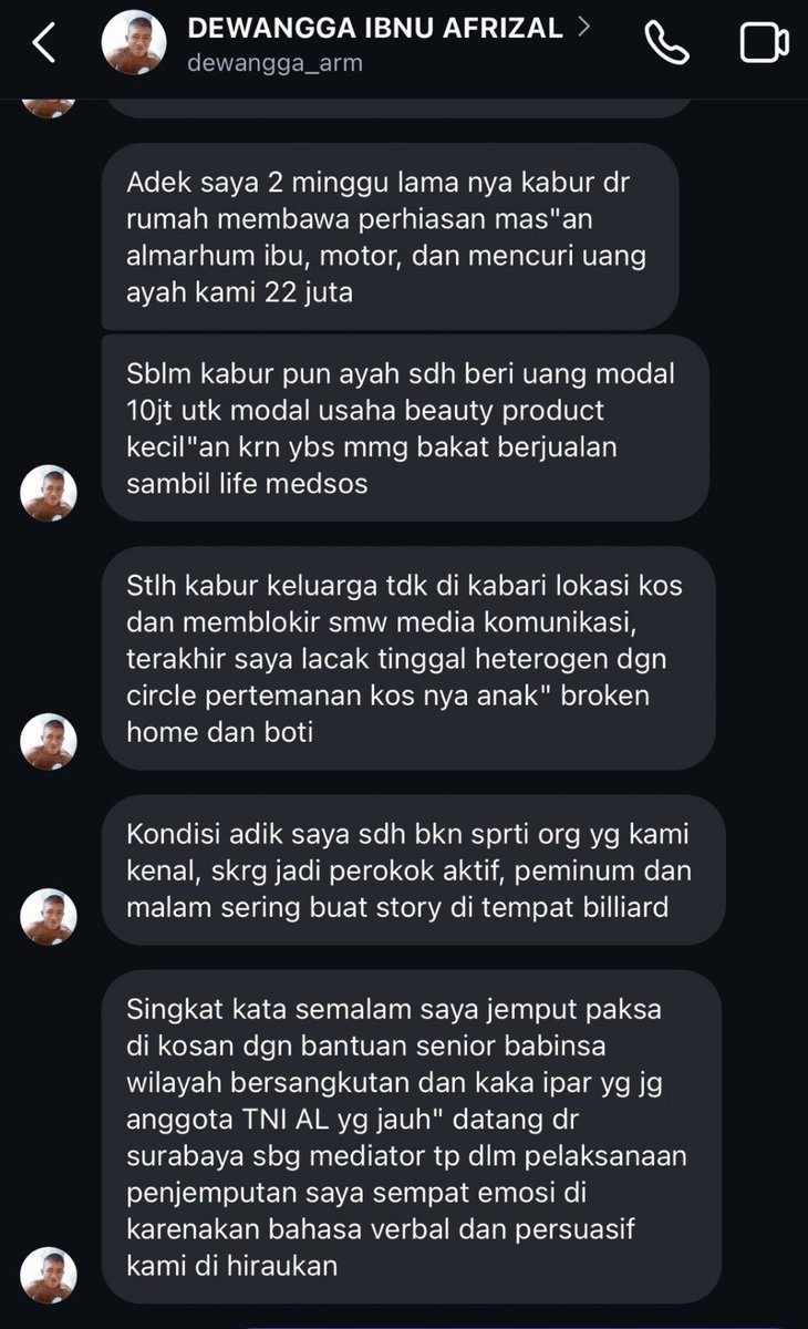 ...Adik perempuan digebukin abangnya yg tentara.

Netizen tanpa tau kronologi, bela buta si adik karena kadung sentimen pada tentara.

Yg laki2 punya adik perempuan, kalo plottwistnya kek di bawah ini, bakal di pihak siapa? (``,)

Versi adik                         versi abang