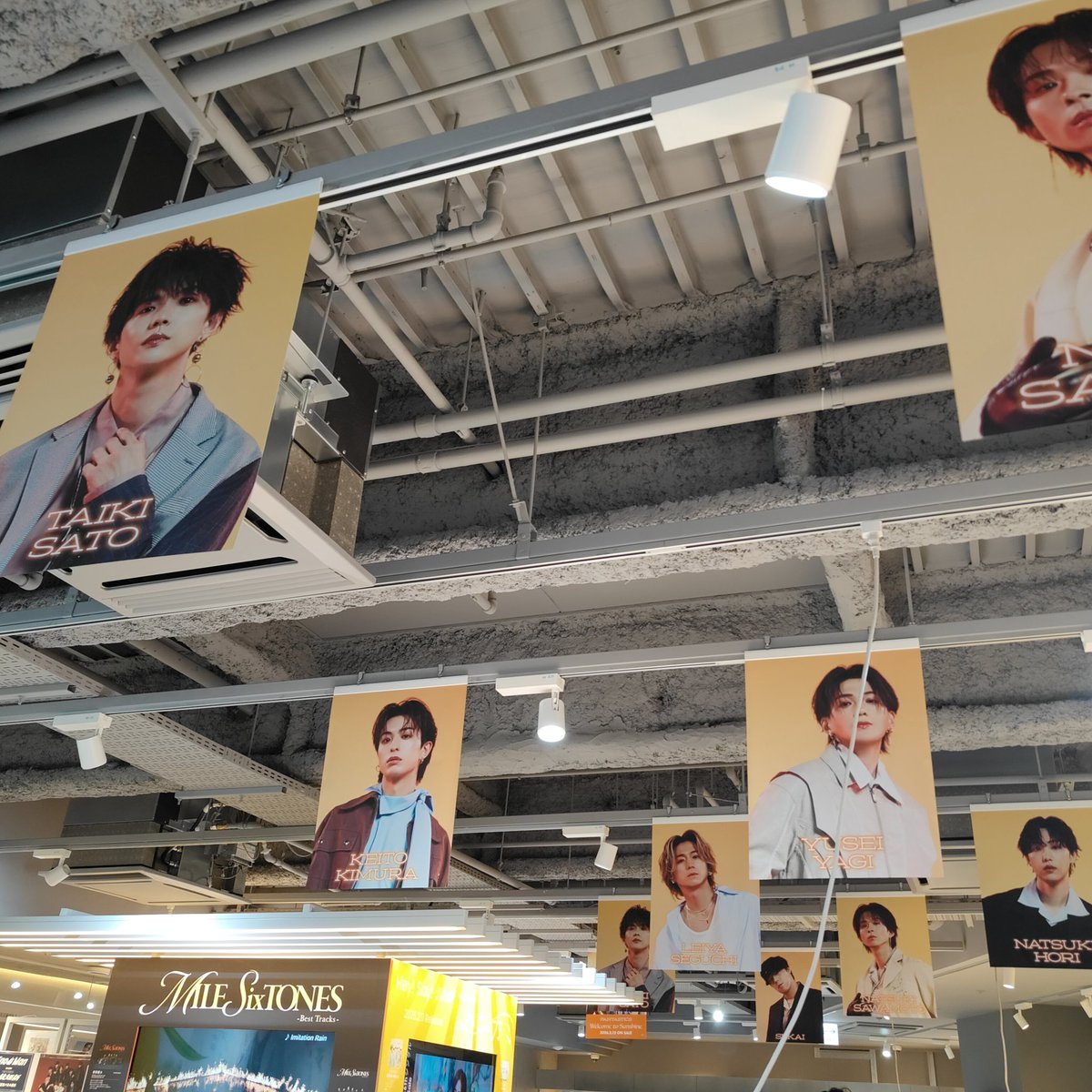 FANTASTICS from EXILE TRIBE シブツタ 巨大ポスター サイン初めてお