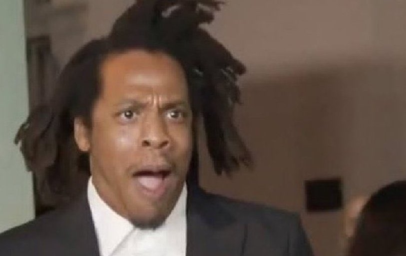 How women want you react everytime they get a new hairstyle, get new nails or she changes direction of her eyebrows