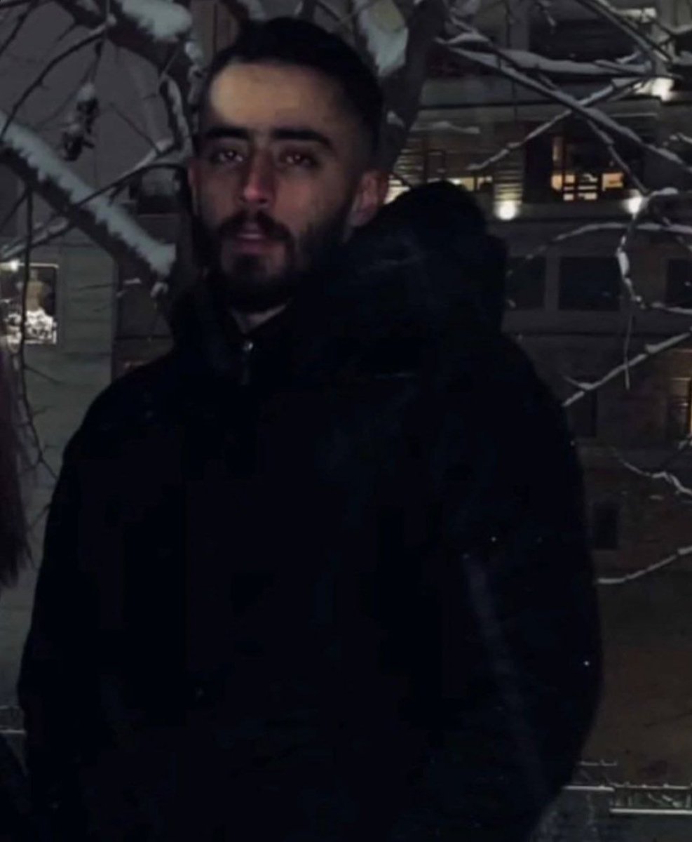 آپرانیکِ آذرآبادگان👸🏻 tweet media