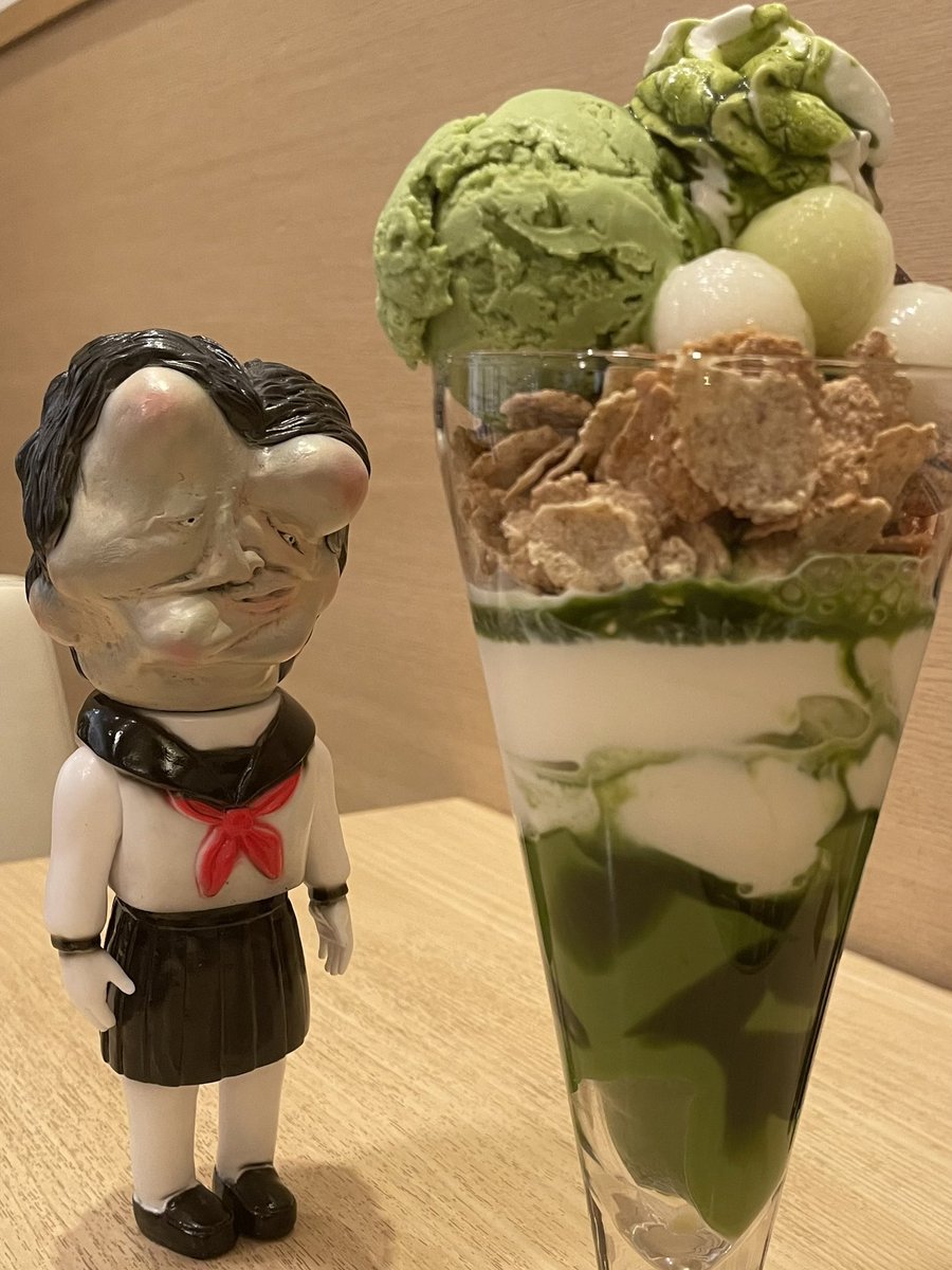 ふふ笑
なんだか私に似てる.˖٭*

 #暗黒エンターテイメント