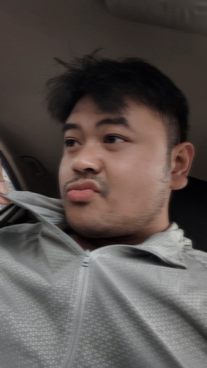 manwithbangs's tweet image. plenger