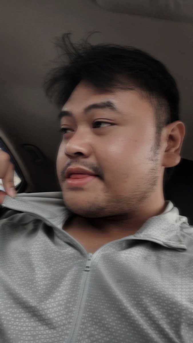 manwithbangs's tweet image. plenger