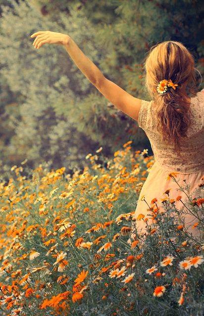 Στις εξοχές της ανοιχτής καρδιάς
 θα δούμε να ξαναγεννιέται ο κόσμος!
[Ελύτης!]Καλημέρα σε όλους!
Καλό τριήμερο!🪁