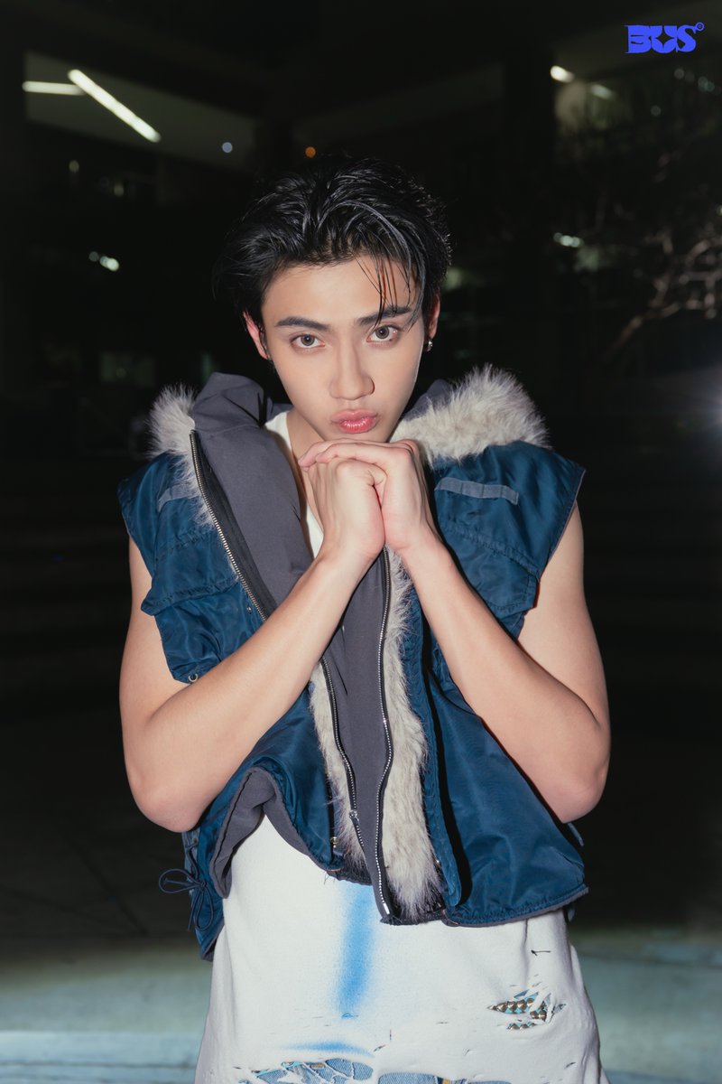 📸 BEHIND THE SCENES - 'So Blue' 💙

MEMBERS PERFORMANCE 
#JUNGT #PEEMWASU 〰

BUS - So Blue
OFFICIAL MUSIC VIDEO OUT NOW!
🔗: youtu.be/KLuCFhq3vNM

MUSIC ON ALL STREAMING
🔗: becauseofyouishine.lnk.to/SoBlue

#BUS_SoBlue_MV
#BUS_SoBlue
#BUSbecauseofyouishine
#SONRAYMUSIC