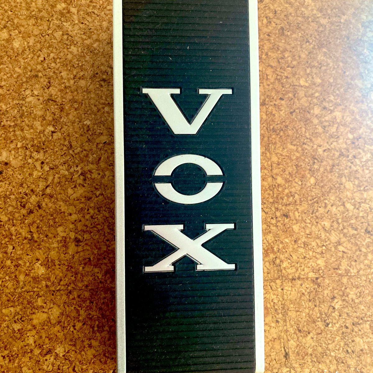 実家でエフェクター探しまくったけど部屋にモノ押し込まれすぎて見つけられなかった
でもボリュームペダルは発掘できたので昔持ってた機材は絶対あるんだよな