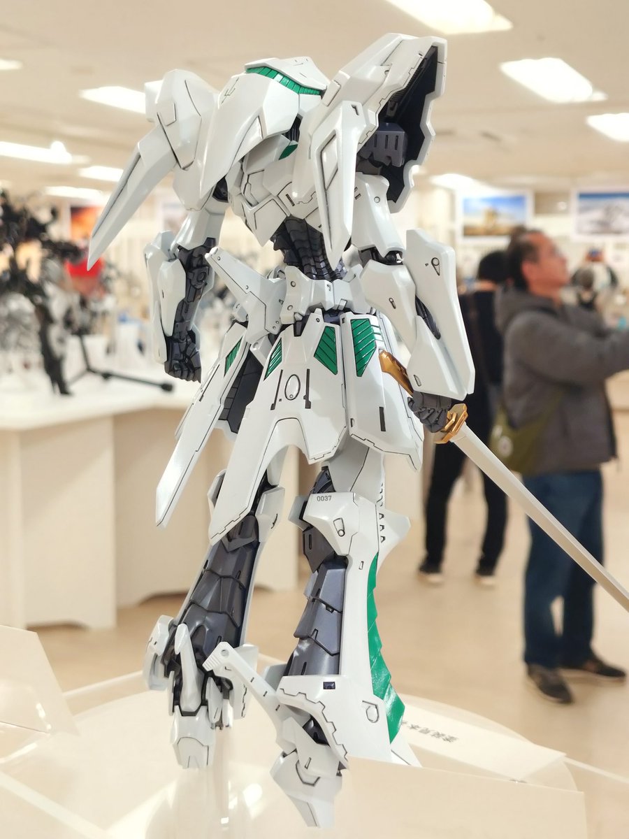 S_COMPACT's tweet photo. ボークス大阪のFSS展でエンゲージＳＲ4の作例来てた！ https://t.co/xGgOPqDxeW