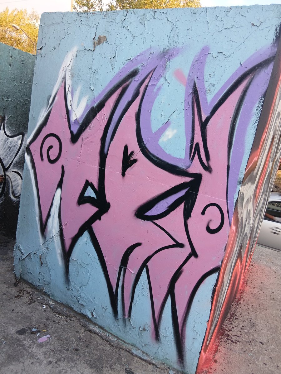 OCRiP95's tweet photo. @OCRiP95  #grafiti  #落書き #グラフィティ #bombing #bomba https://t.co/z7ex2XkHJ6