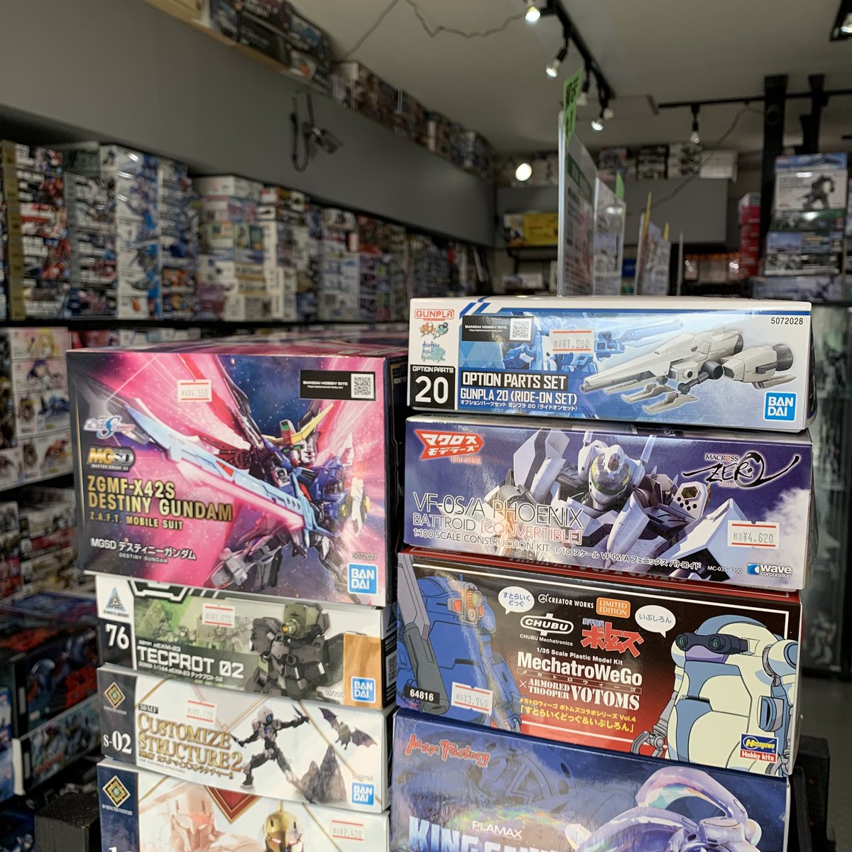 新商品の品出し進捗〜。BANDAIのMG 1/100 フルアーマーZZガンダムVer