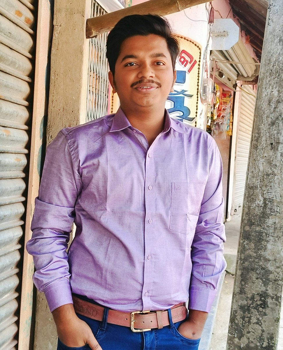 SatyaBhusankar's tweet photo. Simple life. Clear priorities.
#StayGrounded #RespectFirst #SilentGrowth #ClearPriorities #RealValues https://t.co/IM8k6anNec