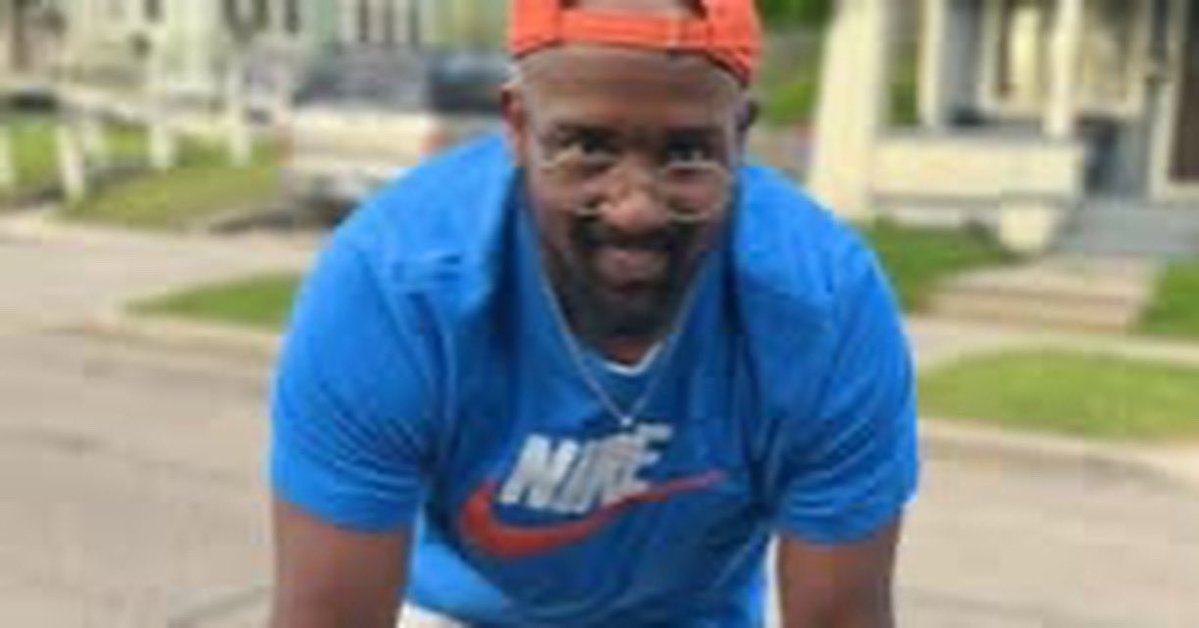 safecampdore's tweet image. If you cared about Alex Pretti, please show that same level of anger, grief, and uplifting towards Da’Quain Johnson. If you were horrified by Alex and Renee Good’s executions, his disturbing modern day lynching should invoke those same exact feelings. Please don’t look away.